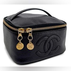 Chanel | Timeless Small Vanity | Caviar Leather | Lambskin Interior | Vintage